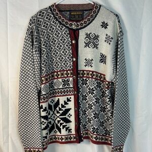 Women’s Vintage Woolrich Nordic snowflake button up cardigan sweater Size Large